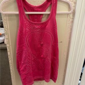lululemon tank top